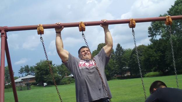 C:\Users\John\Desktop\VHW movies\Play Ground Workouts\Swing Rows Frame - 437.jpg
